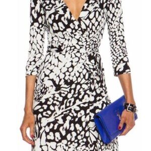 Diane von Furstenburg, Julian Two Wrap Dress, Sze 2, Like New